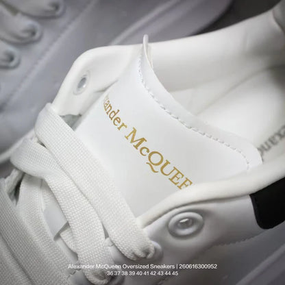 Classic tennis-style, fashionable, casual, non-slip lace-up shoes designed for both walking and running