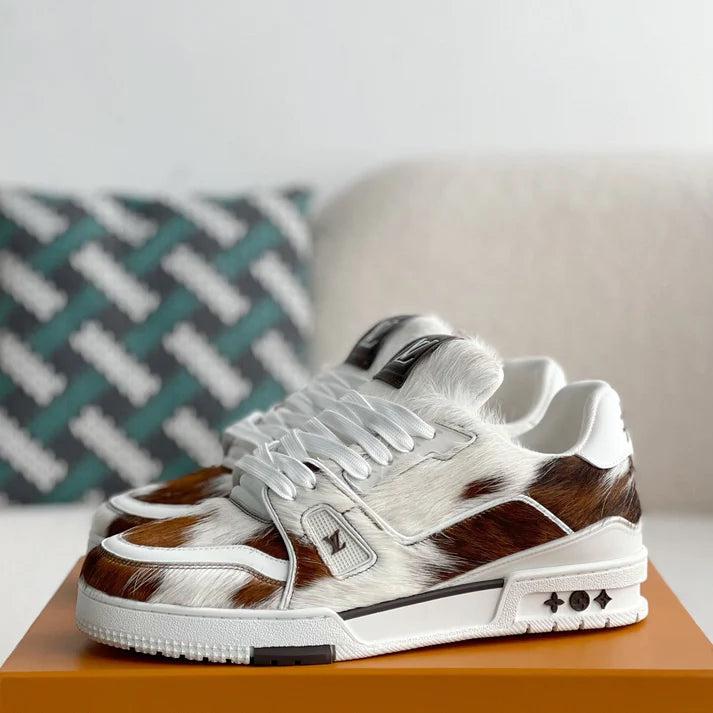 Low-Top Sneakers Comfortable Athletic Footwear