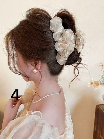 Elegant and Stylish Hair Claw Clip