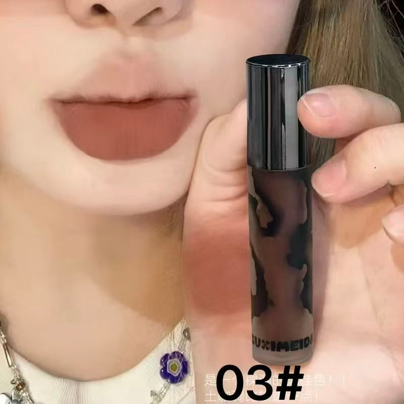 Matte Lipstick & Lip Gloss