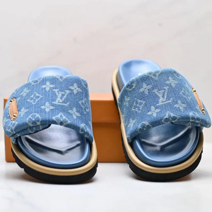 Unisex Slippers — Brand Casual Footwear