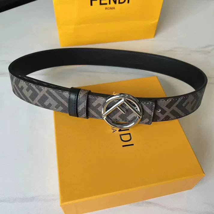 Luxury belt in classic logo style