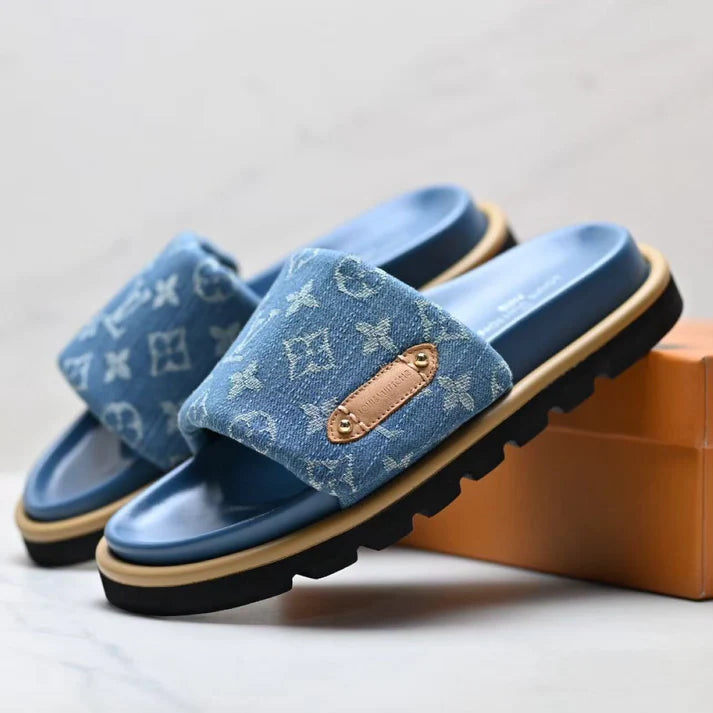 Unisex Slippers — Brand Casual Footwear