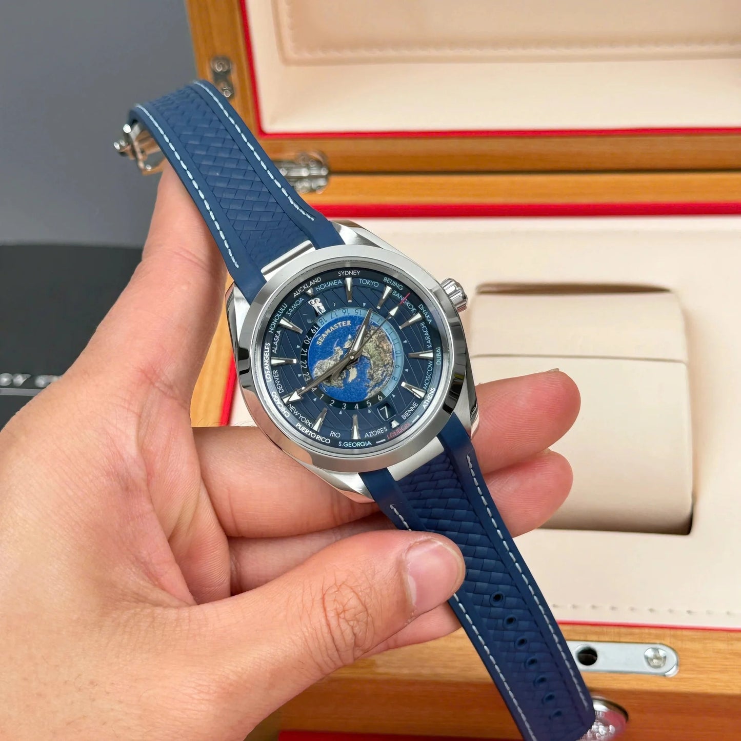 Seamaster World Time Earth Dial Automatic Men's Watch